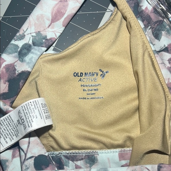 Old Navy Active Floral Sports Bra - Picture 2 of 3